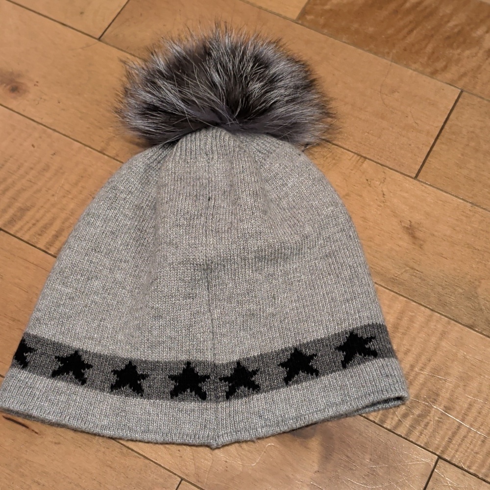 Real Fur. Grey Toque With Fun Design. - Picture 2 of 3